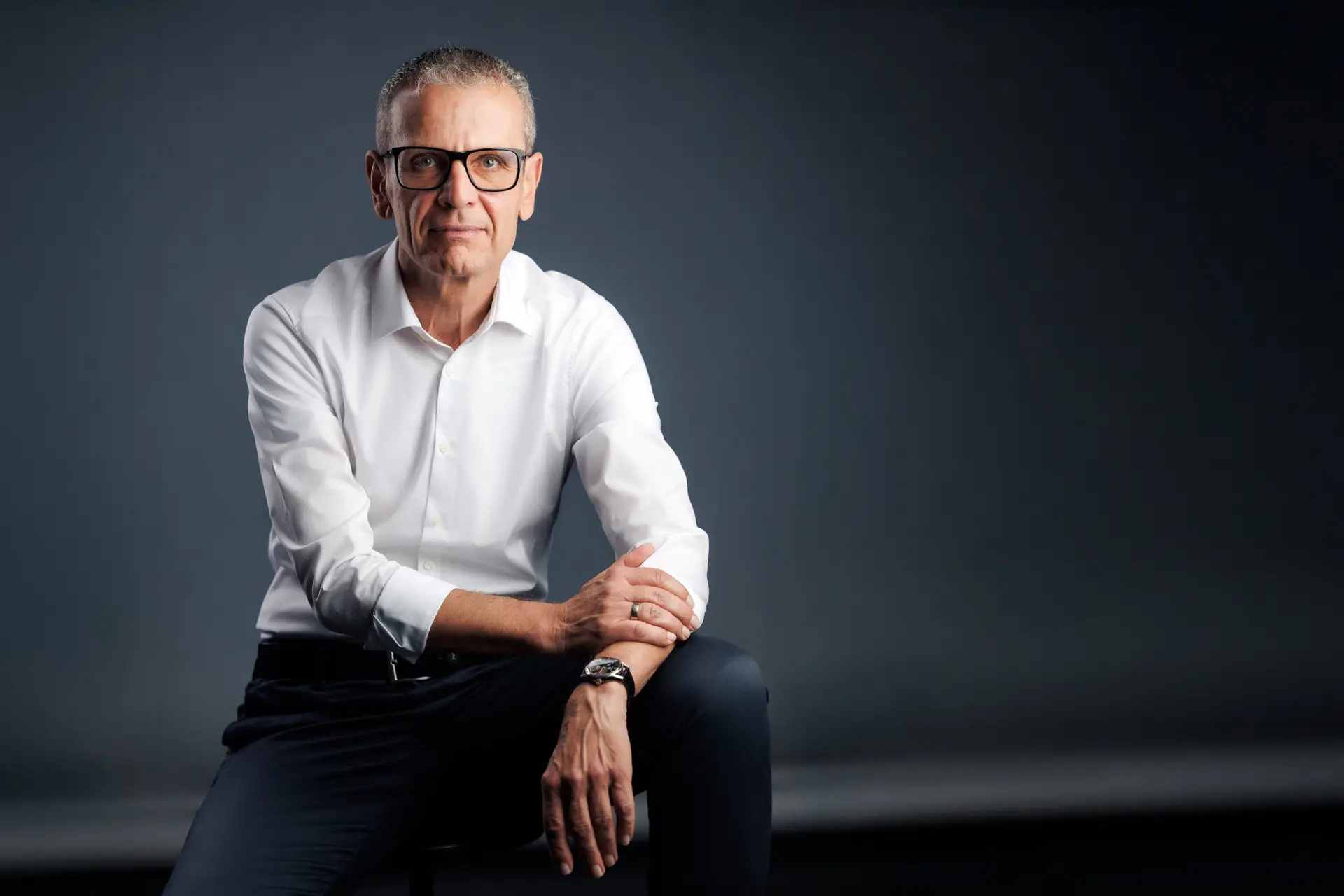 Gerhard Pirkelbauer mit über 40 Jahren Industrie- und Führungserfahrung